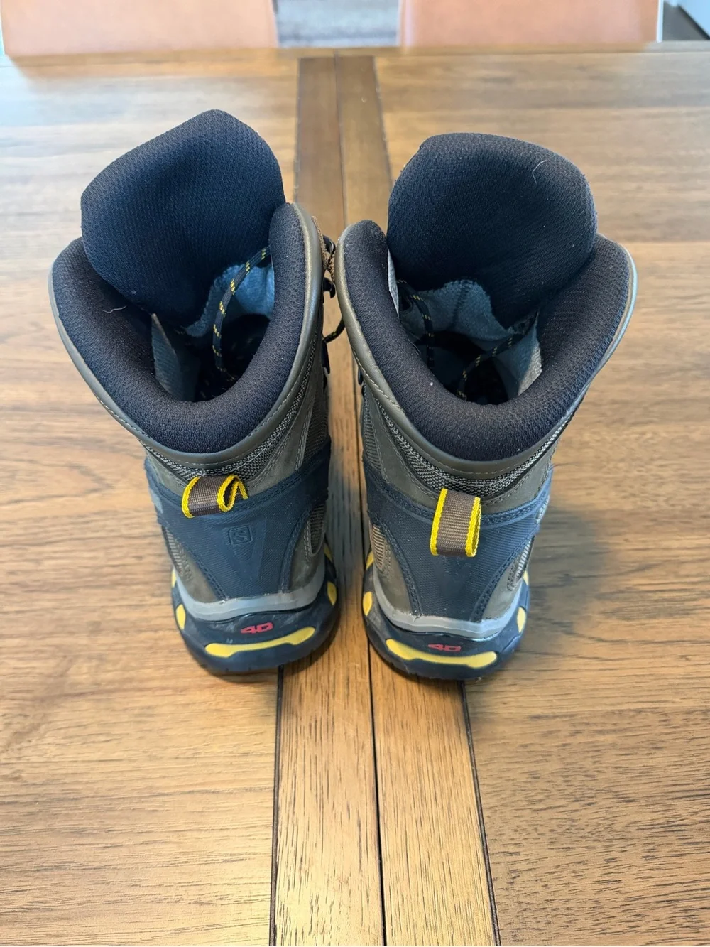 Salomon Men's Brown Hiking Boots with Yellow Accents Goretex